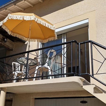 Comme A La Maison Clonas-sur-Vareze Bagian luar foto