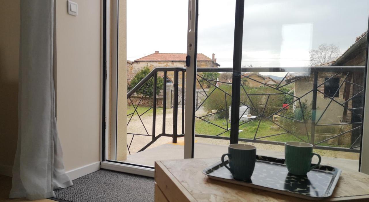 Comme A La Maison Clonas-sur-Vareze Bagian luar foto